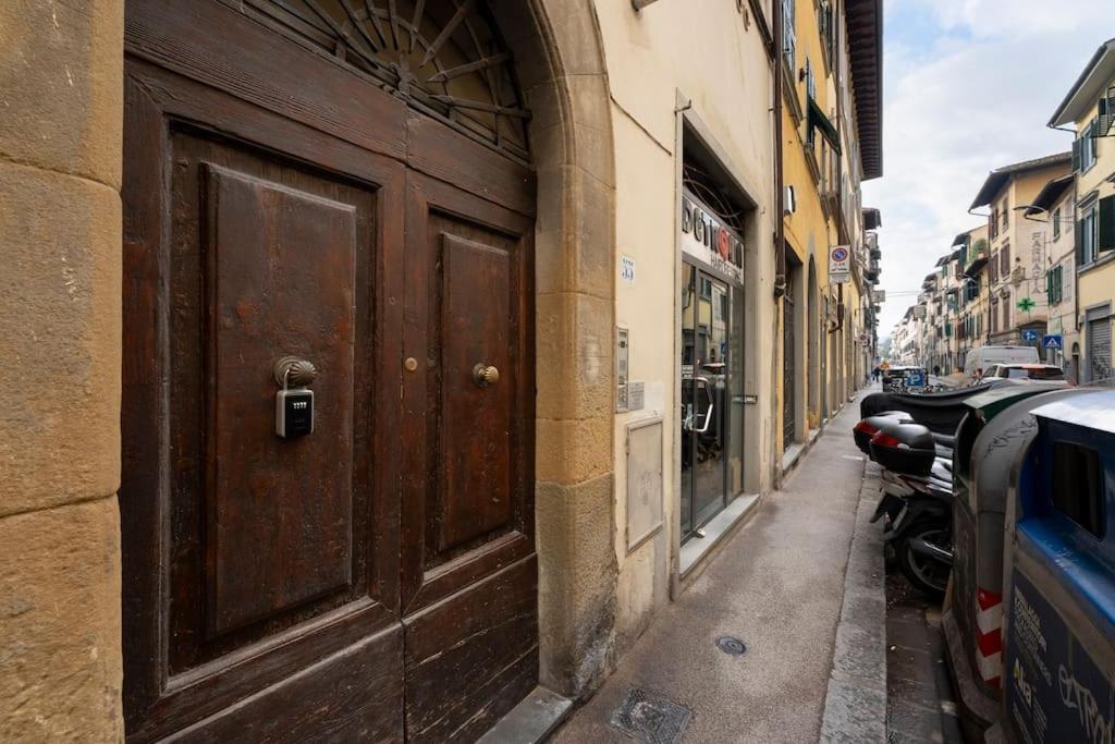 Keys Of Italy - Serragli 55 - Stile Rustico Rinascimentale In Oltrarno 피렌체 외부 사진