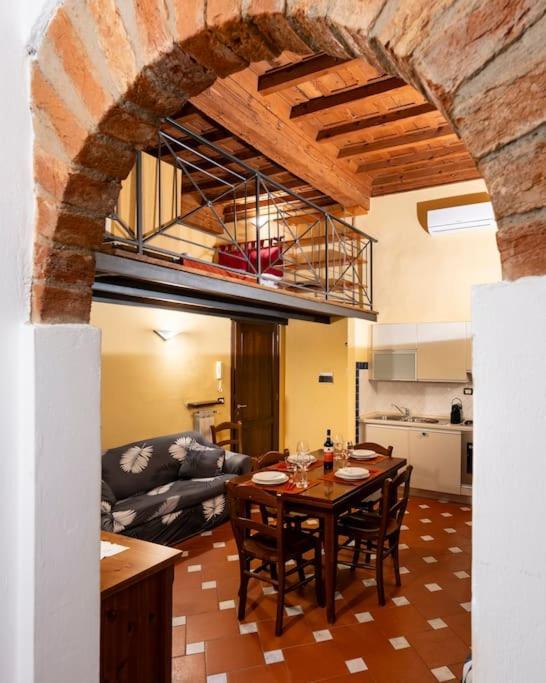 Keys Of Italy - Serragli 55 - Stile Rustico Rinascimentale In Oltrarno 피렌체 외부 사진